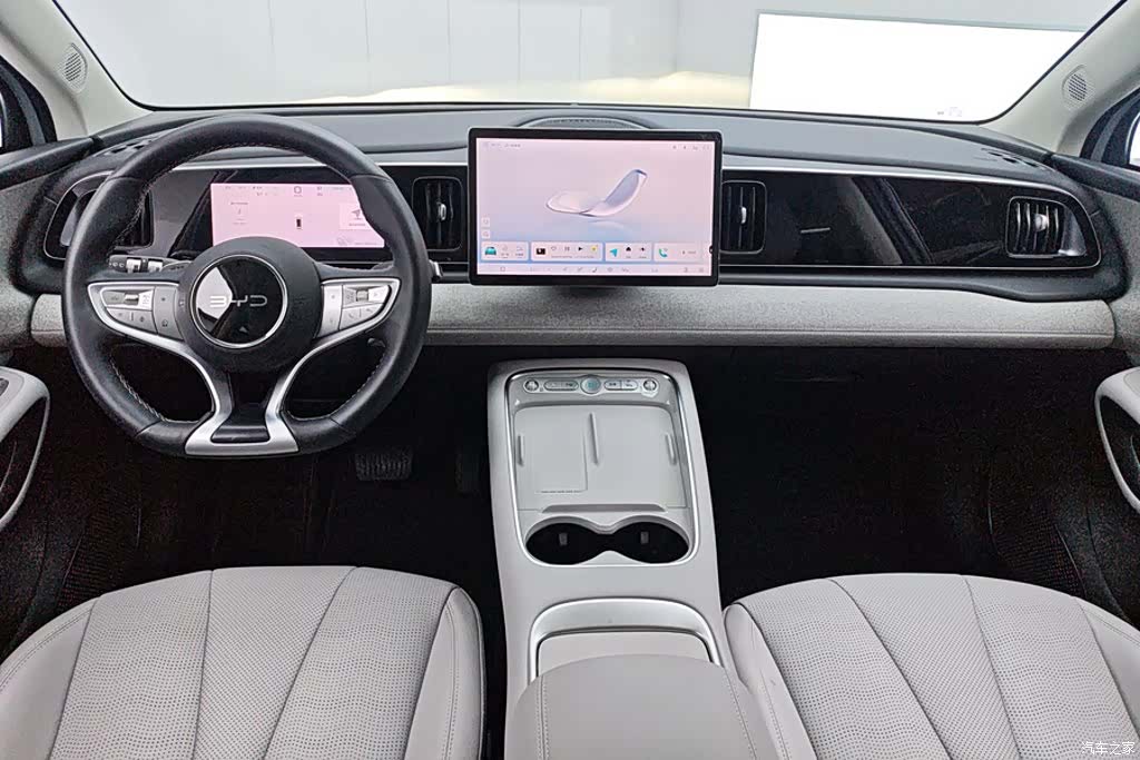 BYD HiAce, 2025 12