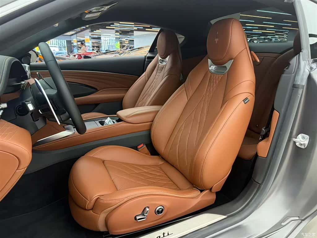 Maserati GranTurismo, 2024 все фото