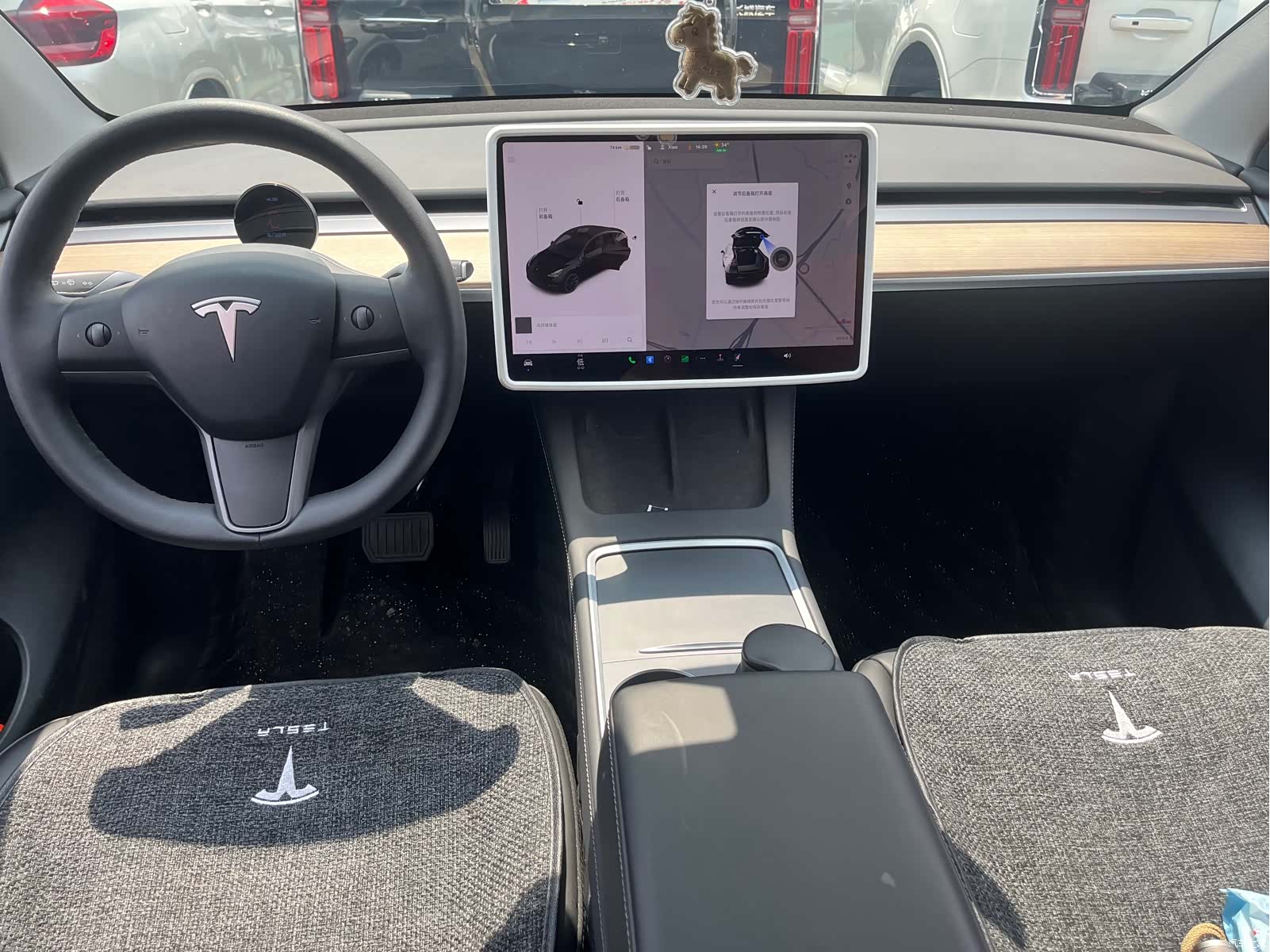 Tesla Model Y, 2022 11
