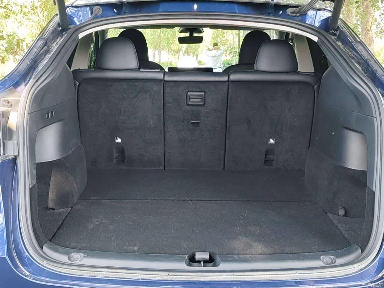 Tesla Model Y, 2022 13