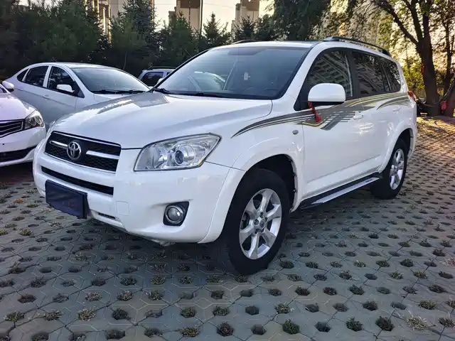 Toyota RAV4 2010 — купить из Китая под заказ