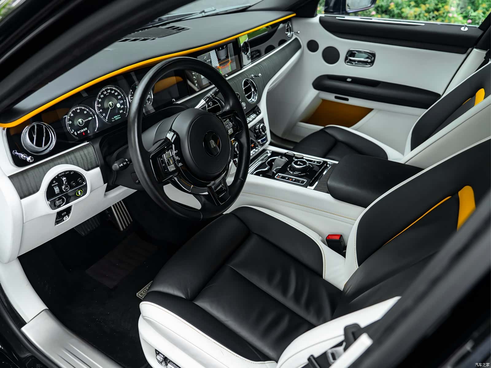 Rolls-Royce Ghost, 2021 12