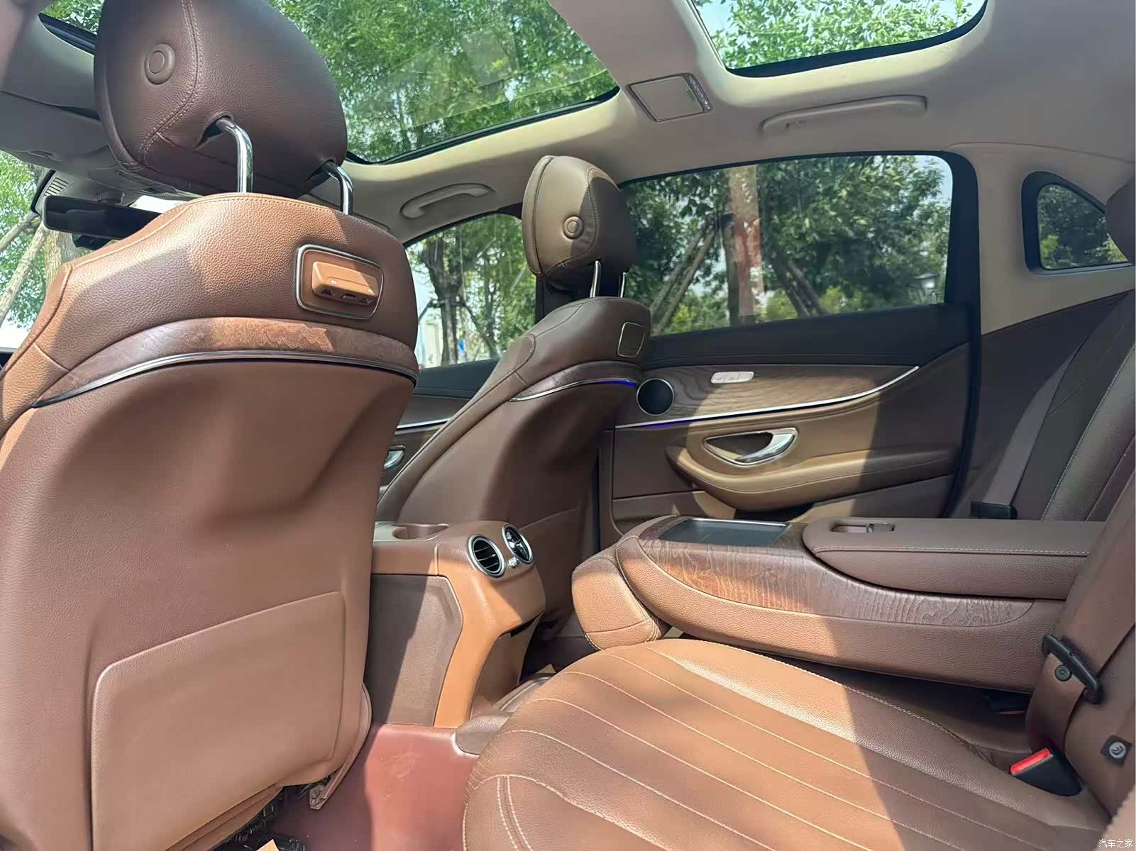 Mercedes-Benz E-Class, 2019 11