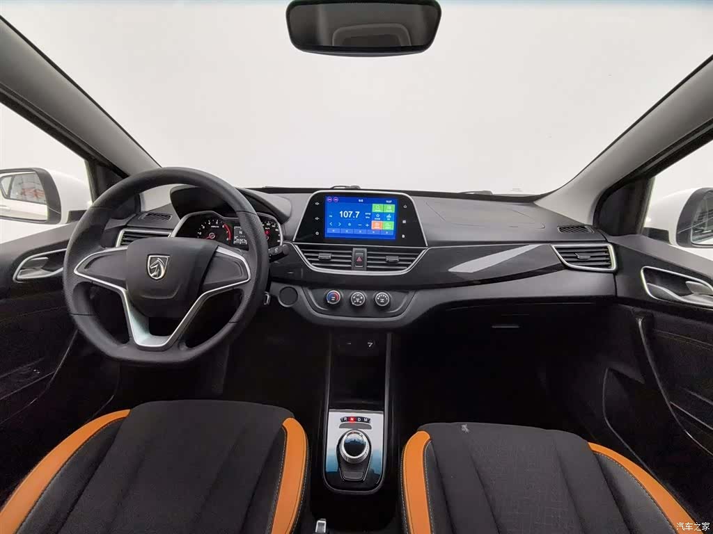 Wuling 310, 2018 все фото
