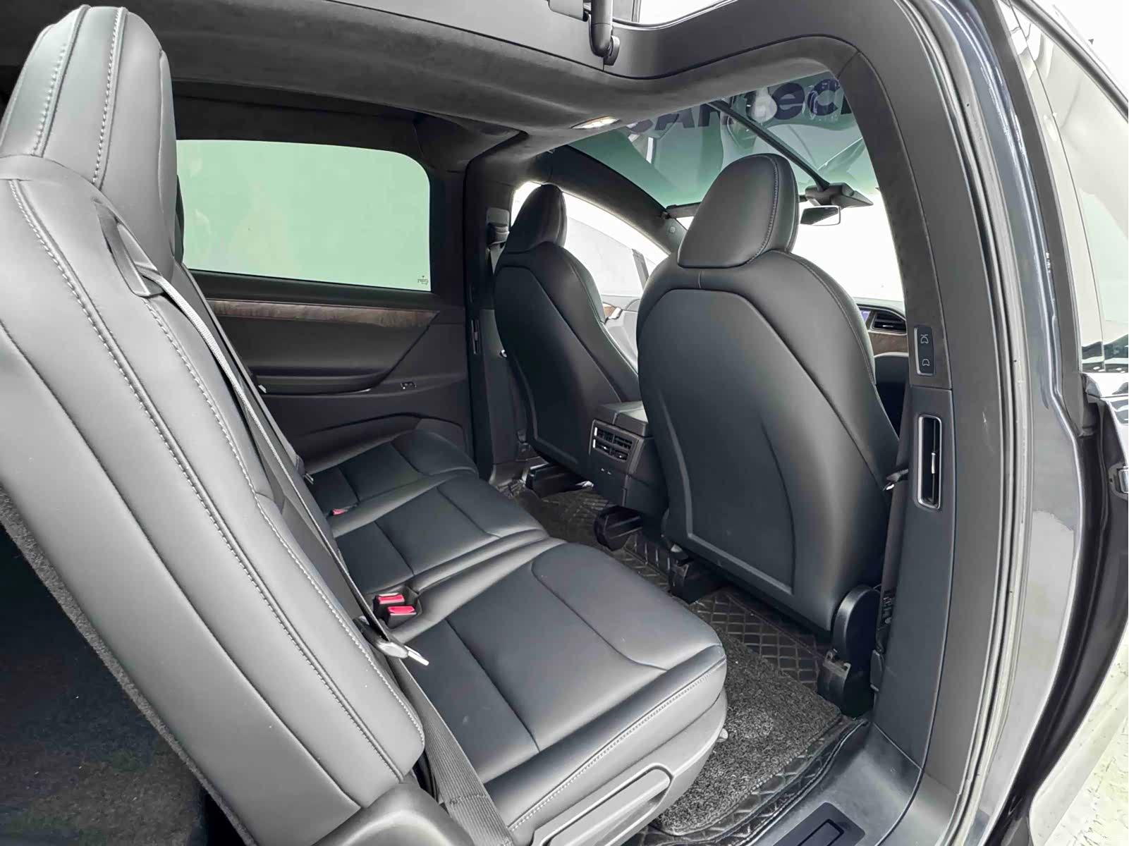Tesla Model X, 2020 10