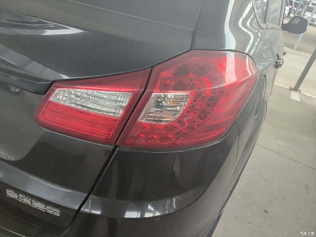 Chery 5, 2015 8