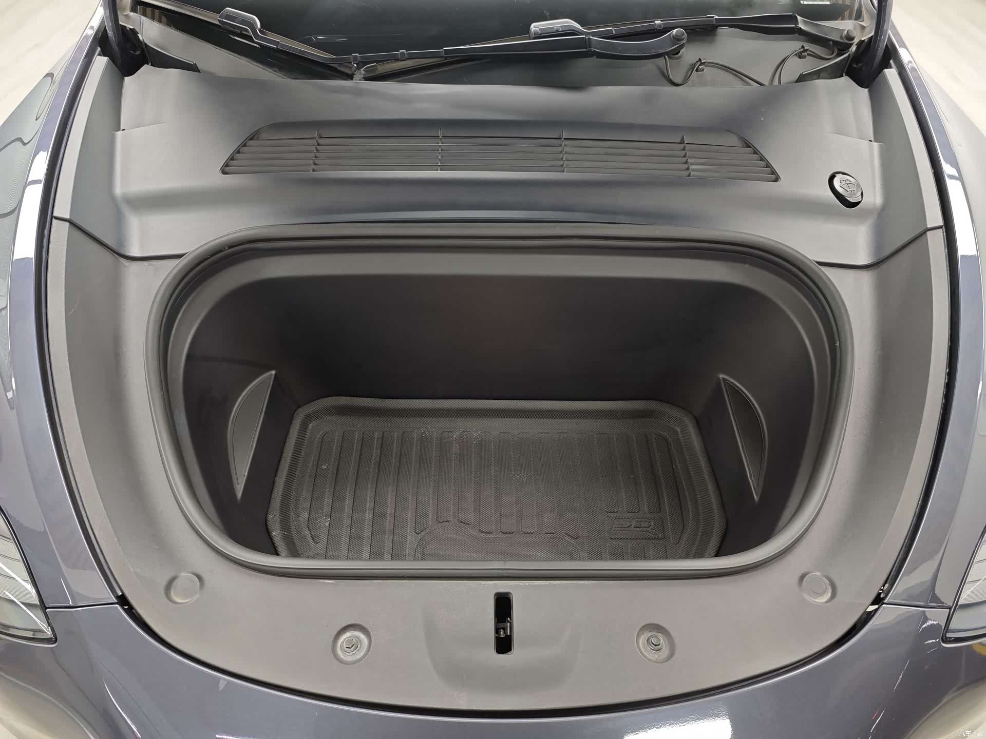 Tesla Model Y, 2021 8