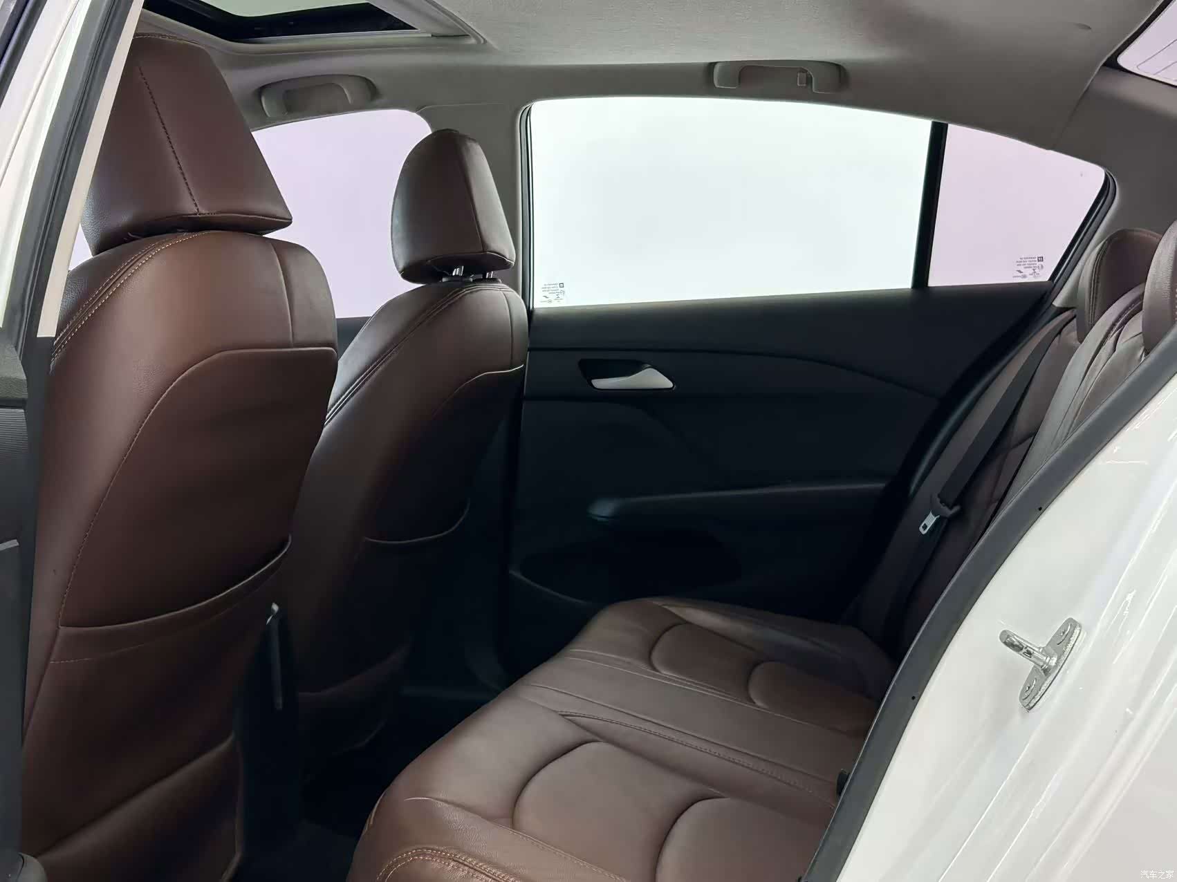 Chevrolet 320, 2019 9