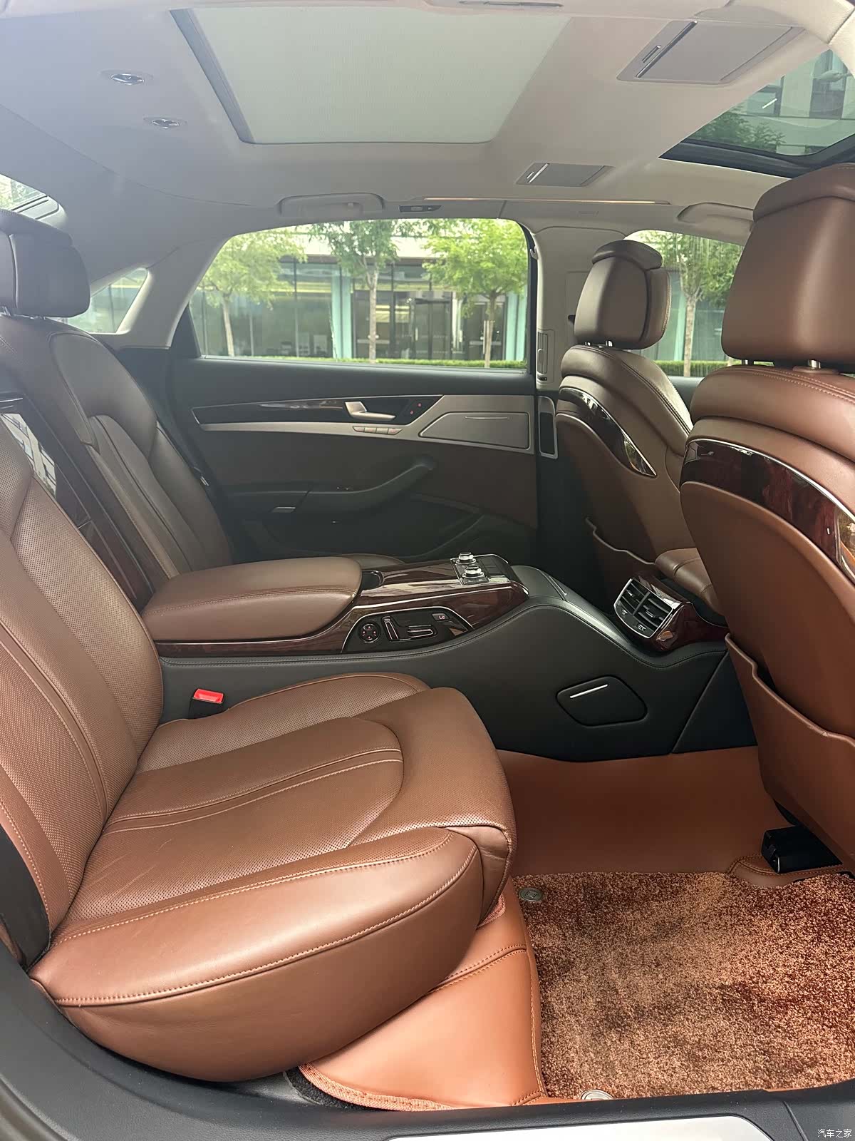 Audi A8L, 2012 9