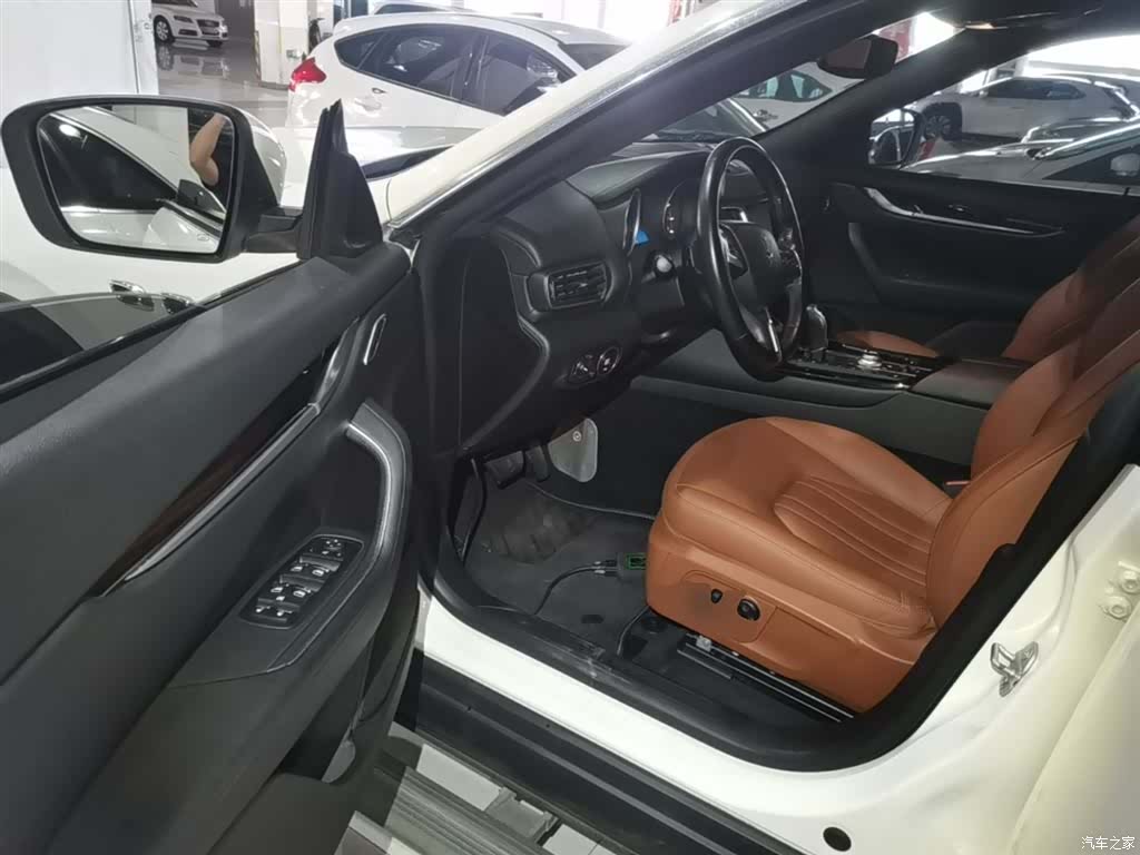 Maserati Levante, 2018 16