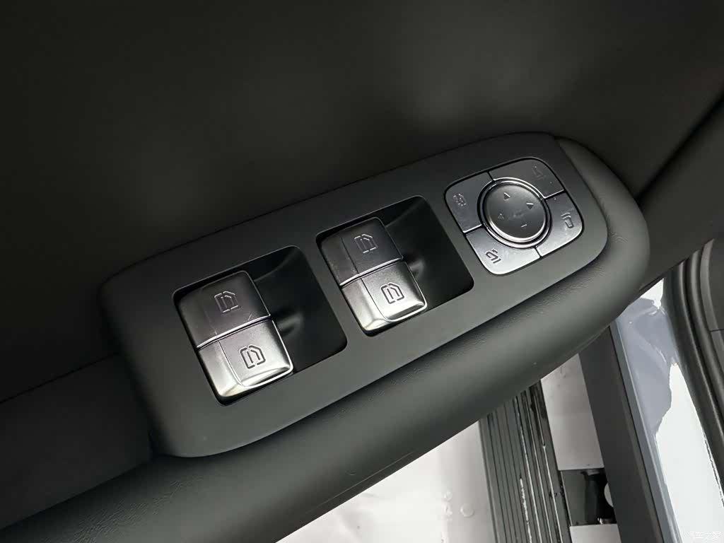 Li Auto L8, 2025 29