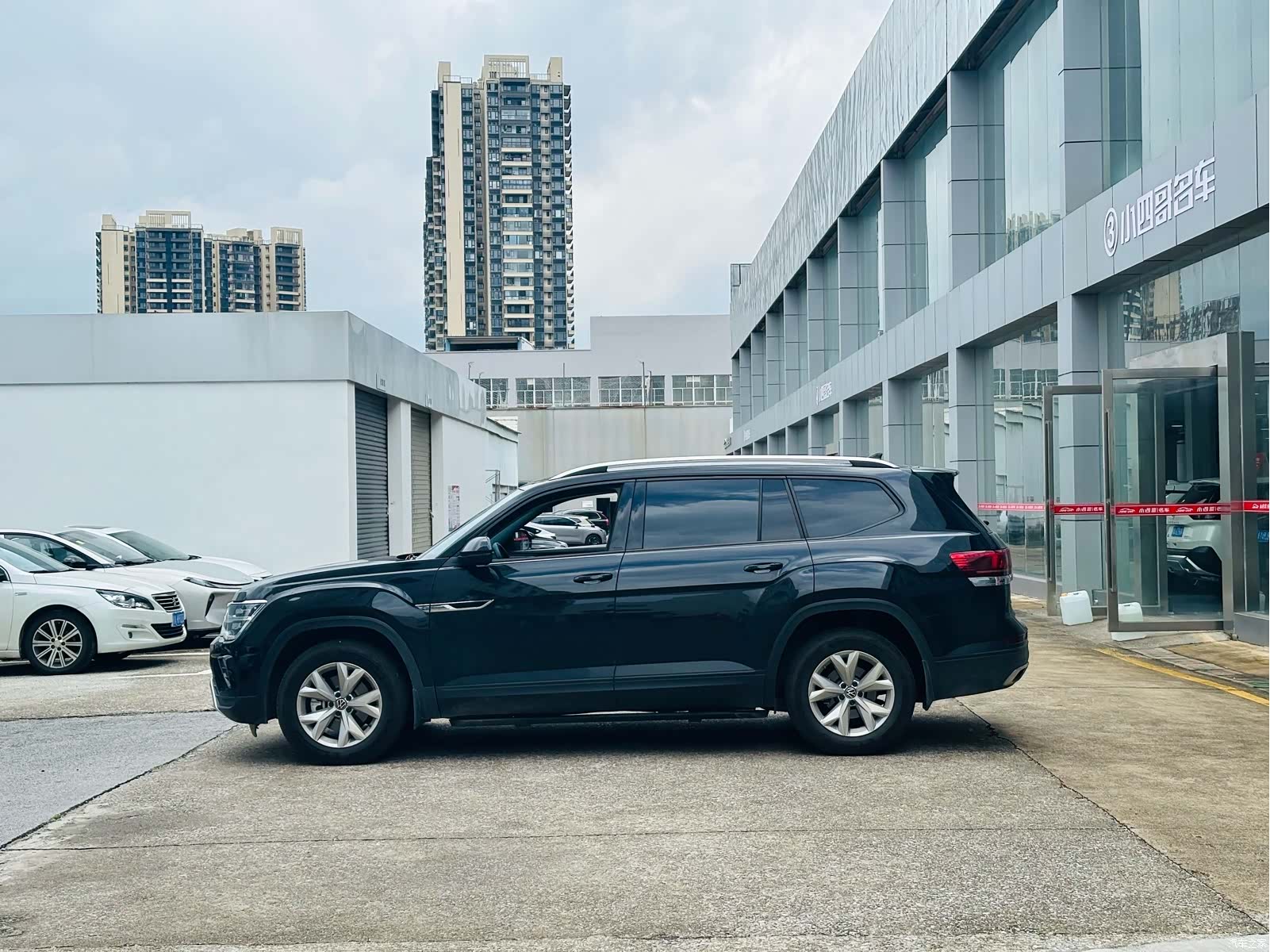 Volkswagen Teramont, 2021 3