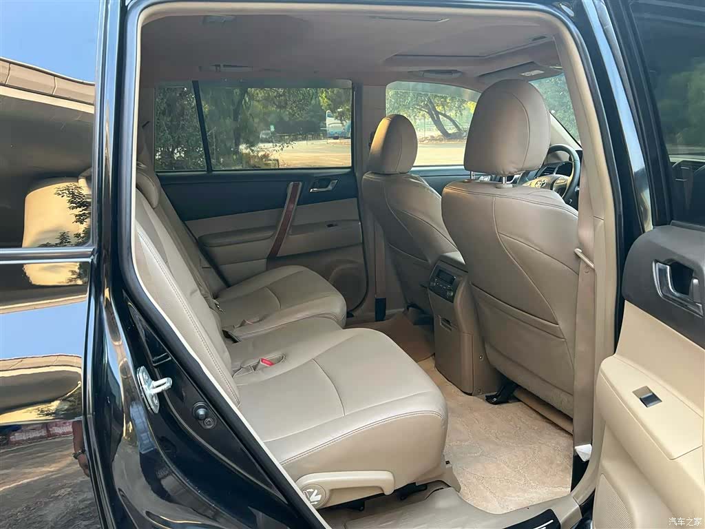 Toyota Highlander, 2011 все фото
