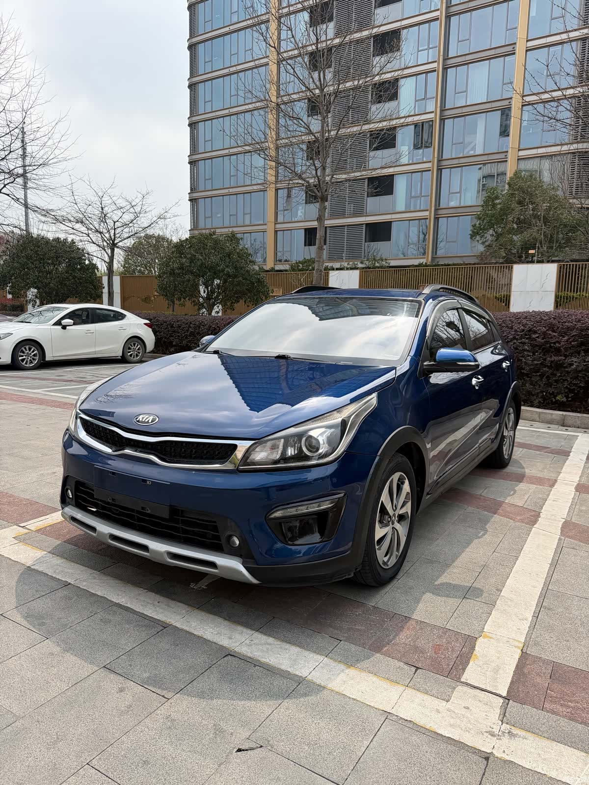 Kia KX, 2019 1