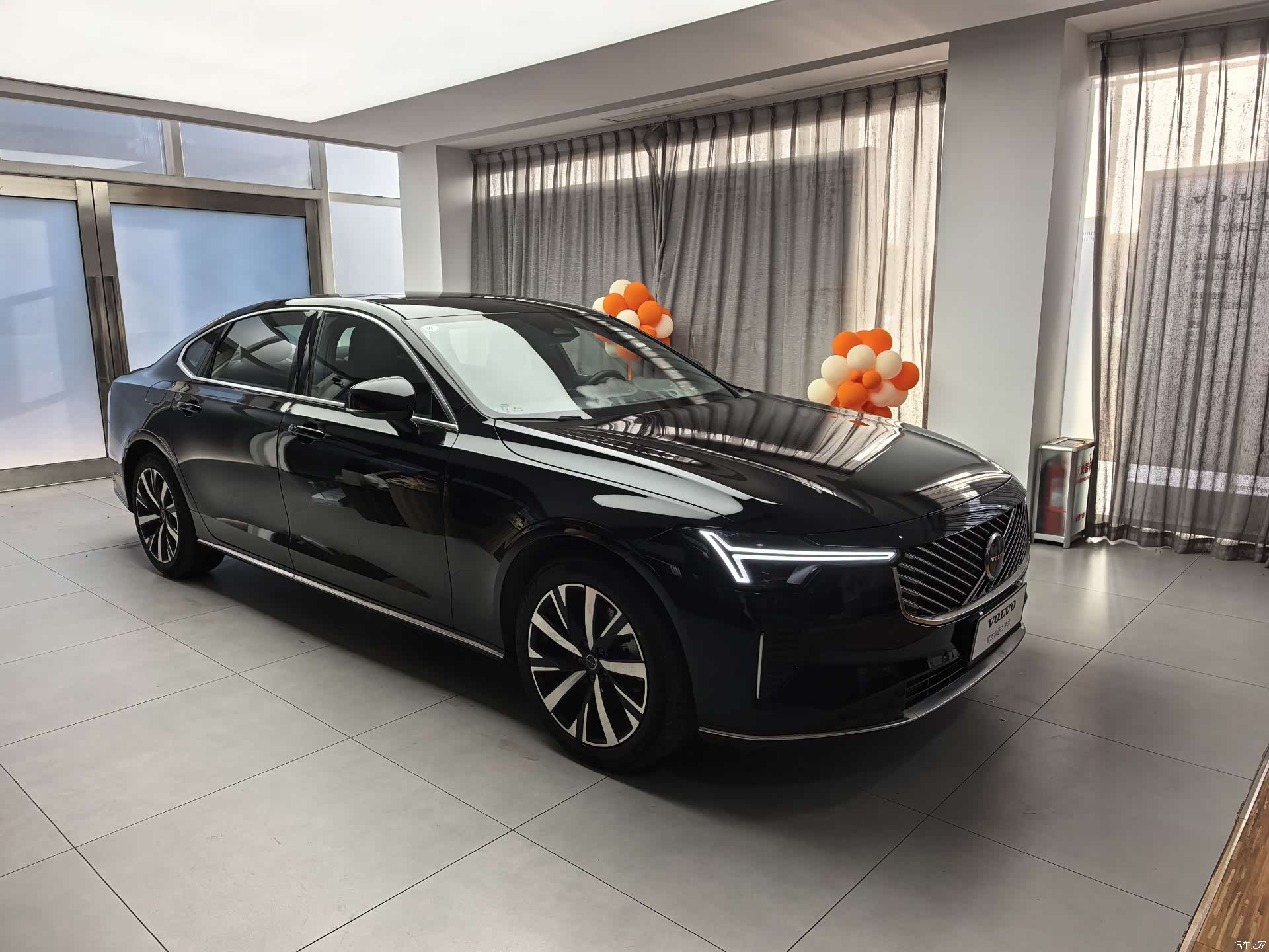 Volvo S90, 2025 3