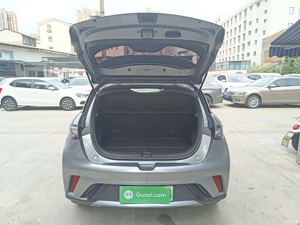 BYD Dolphin, 2023 19