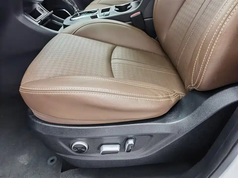 BYD S7