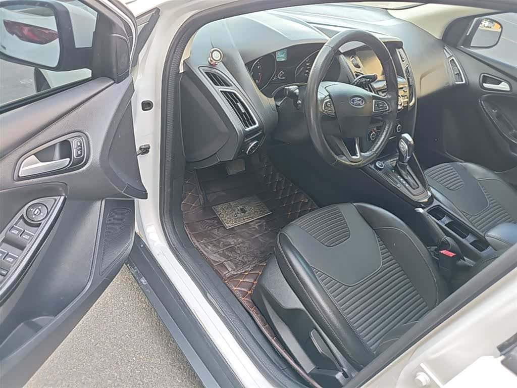 Ford Focus, 2017 16