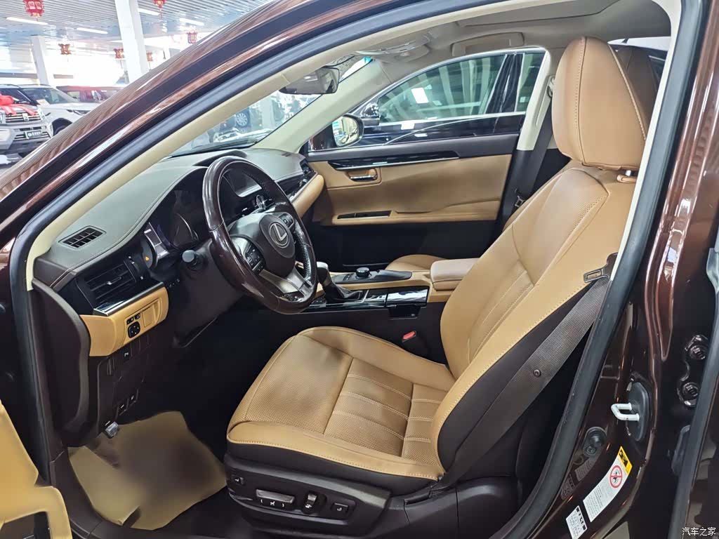 Lexus ES, 2016 14
