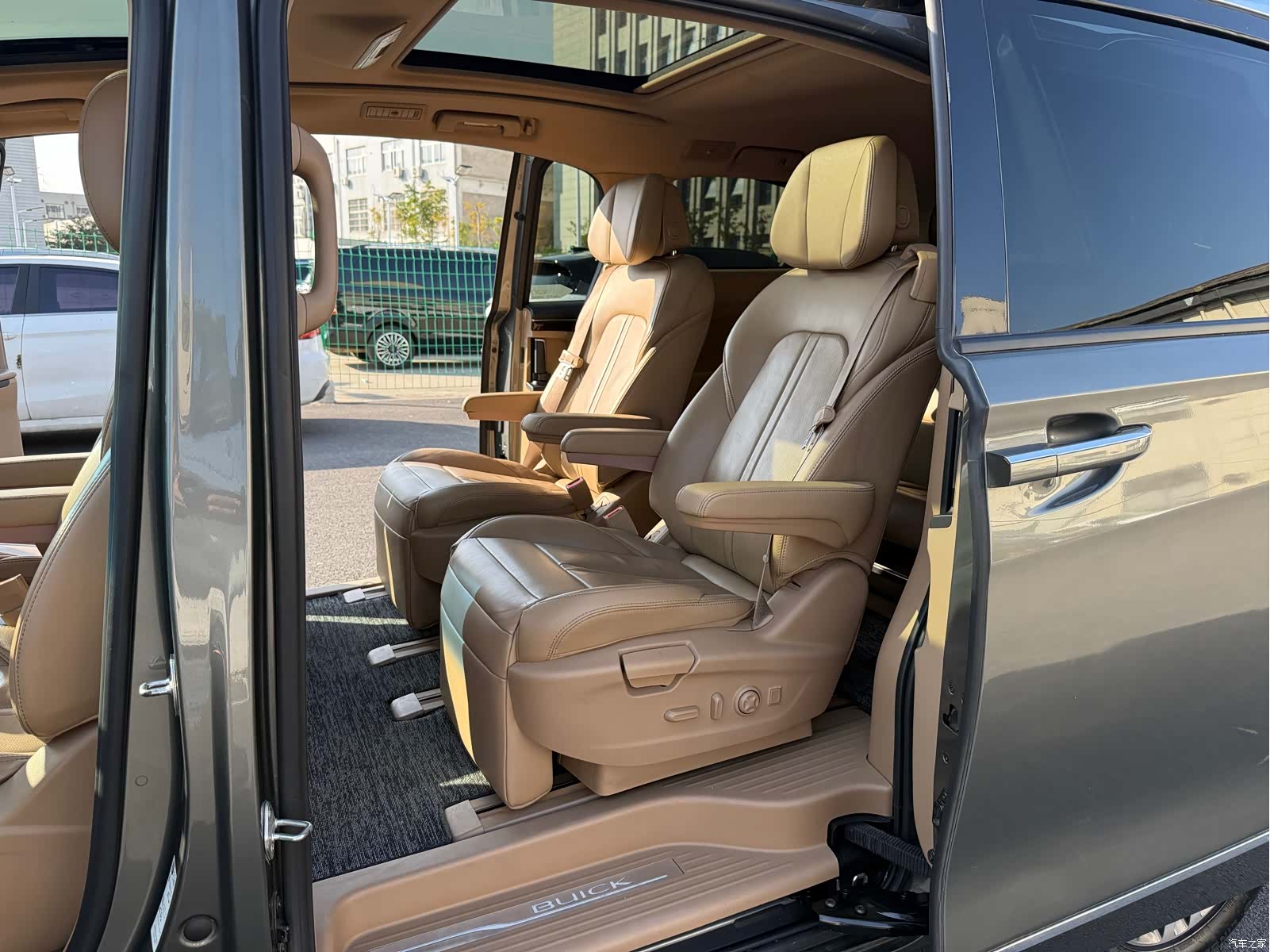Buick GL8, 2019 8