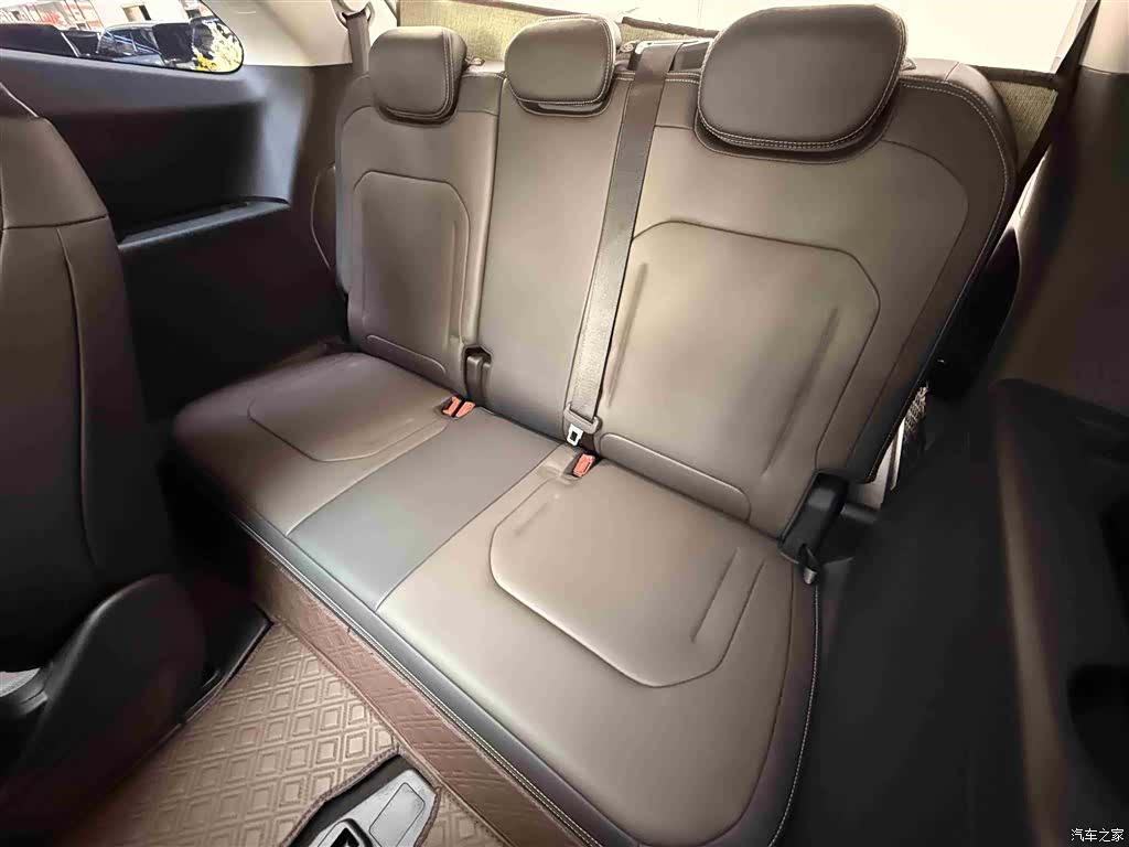 Ford Edge L, 2025 32