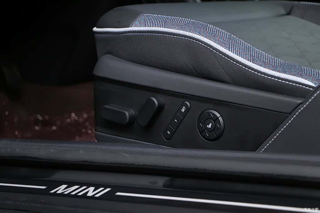 Mini Cooper, 2025 26