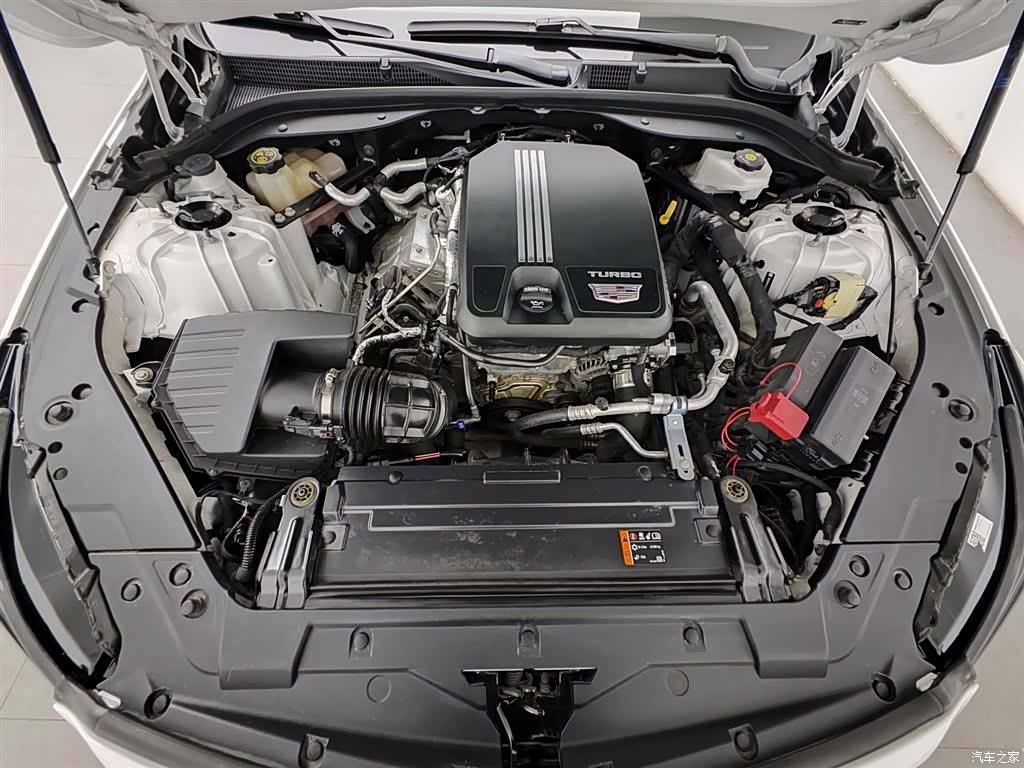 Cadillac CT5, 2022 6