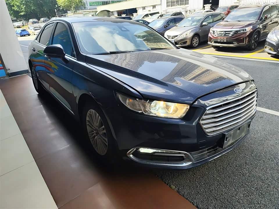 Ford Taurus