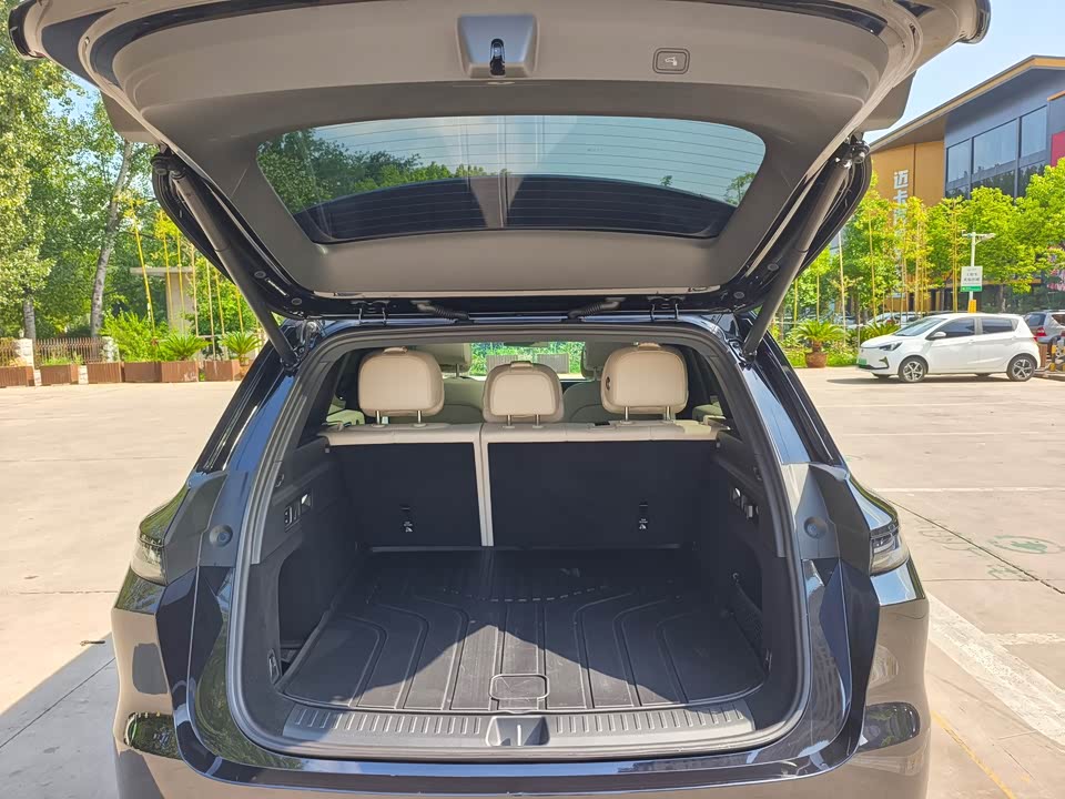 Li Auto Ideal L6