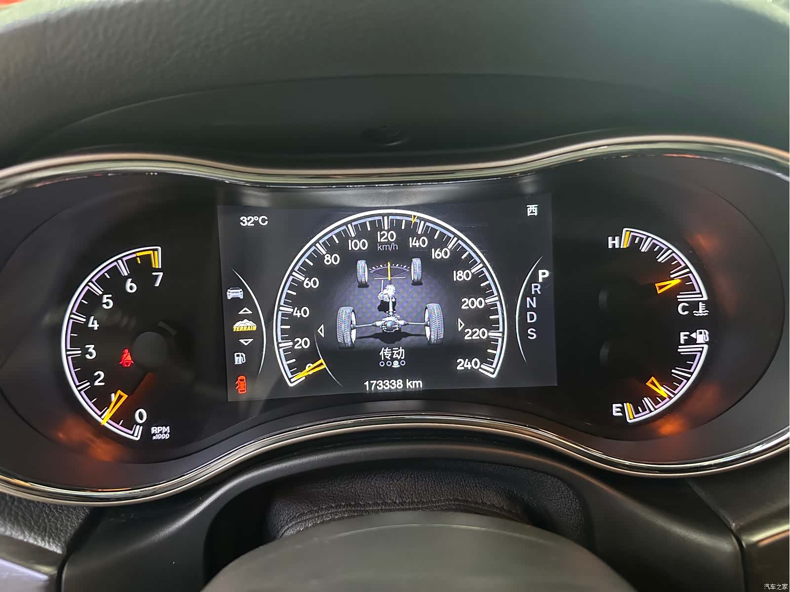 Jeep Grand Cherokee, 2015 17