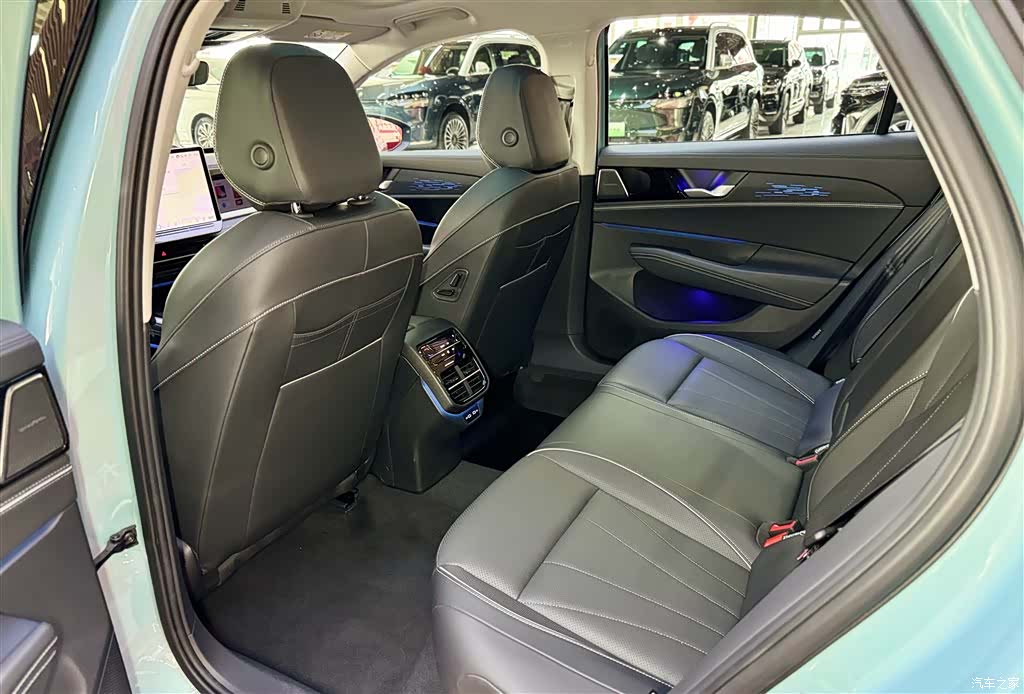 Volkswagen Passat, 2026 20