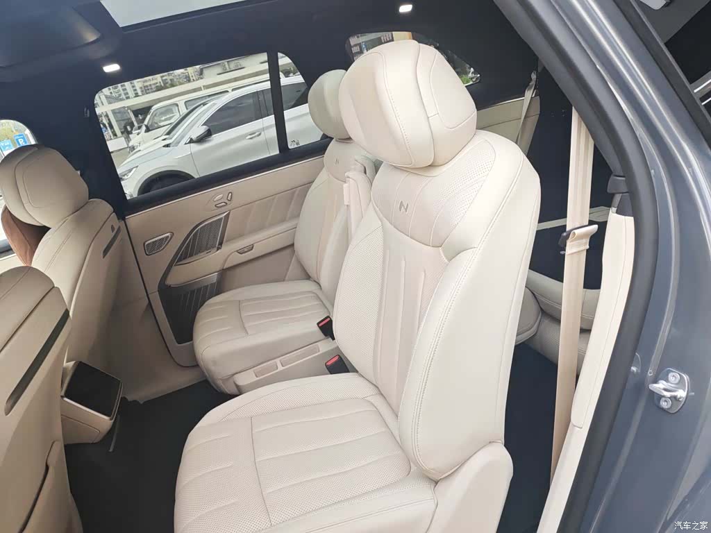 NIO L90, 2025 14