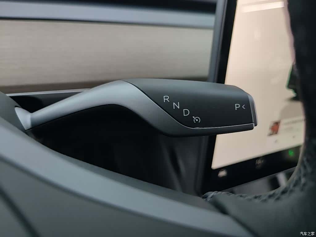 Tesla Model Y, 2022 14
