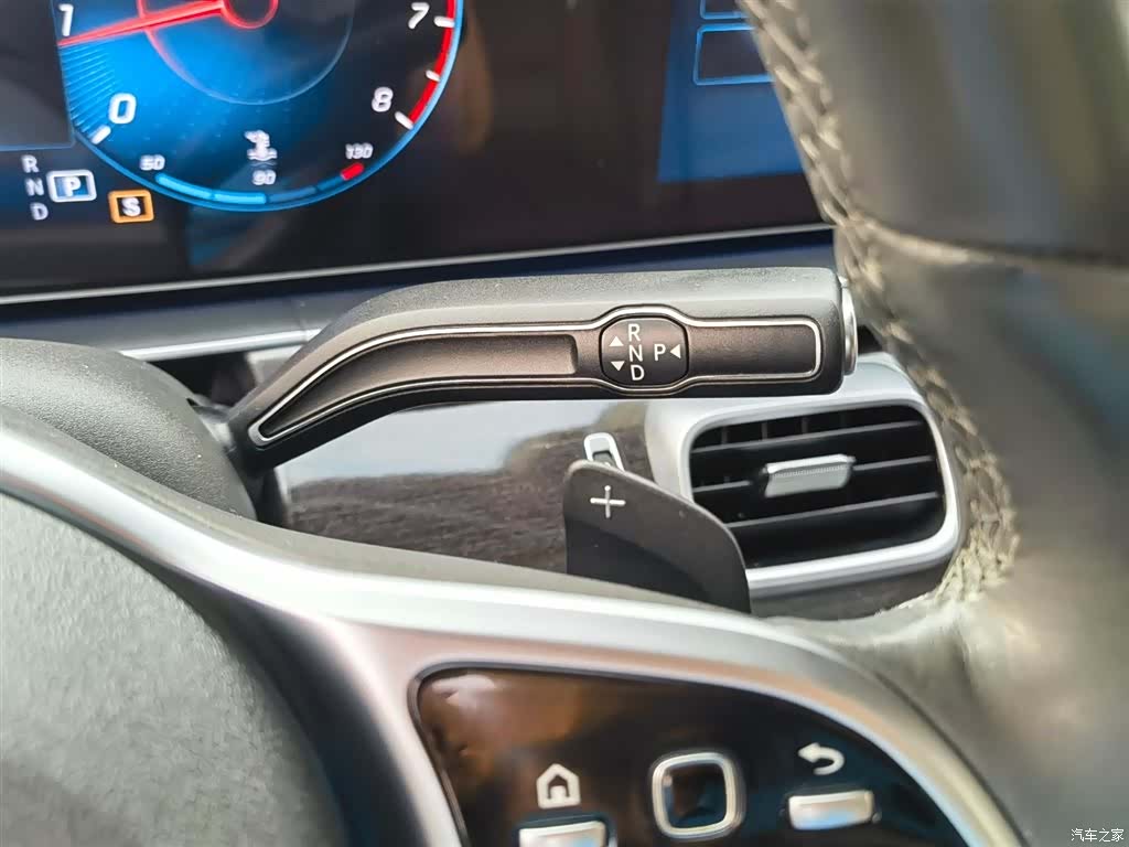 Mercedes-Benz GLE, 2020 13
