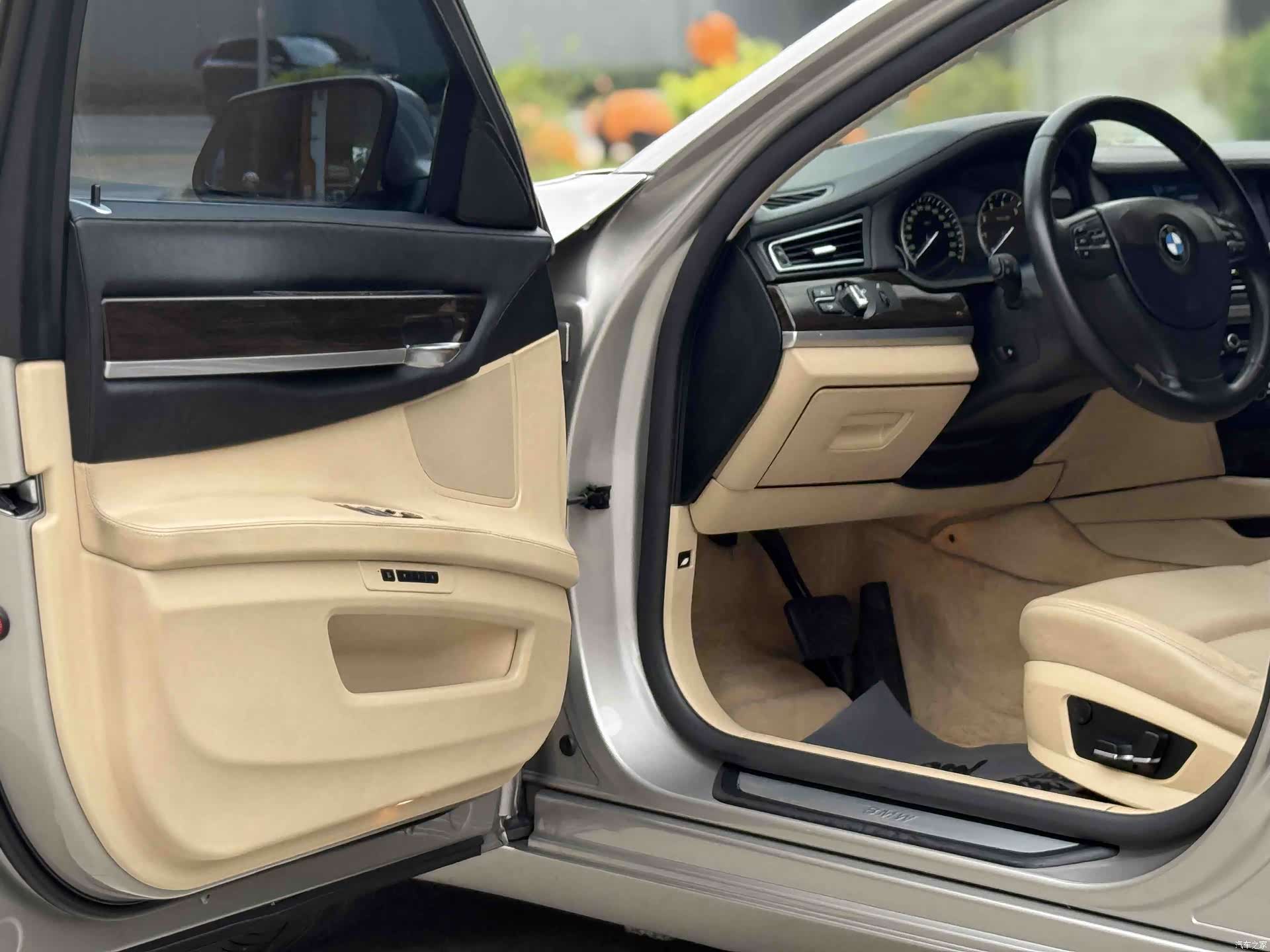 BMW 7 Series, 2011 12