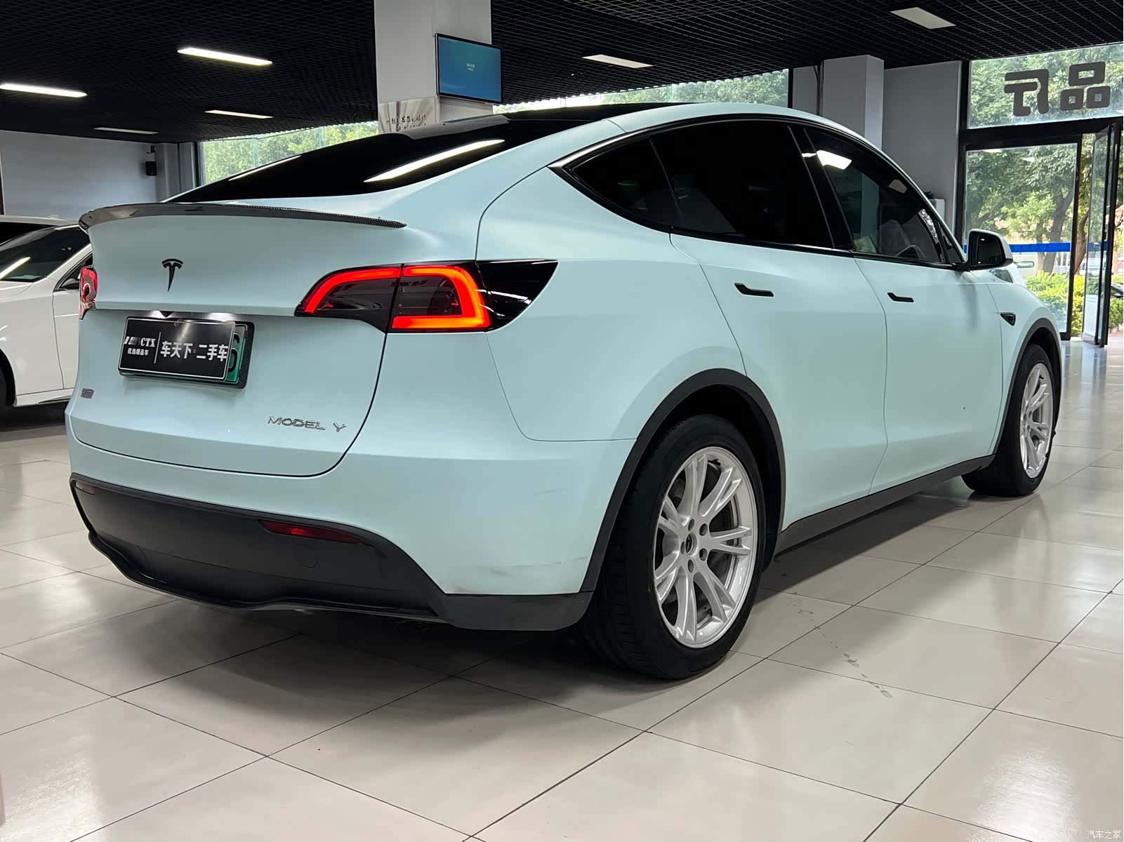 Tesla Model Y, 2022 6