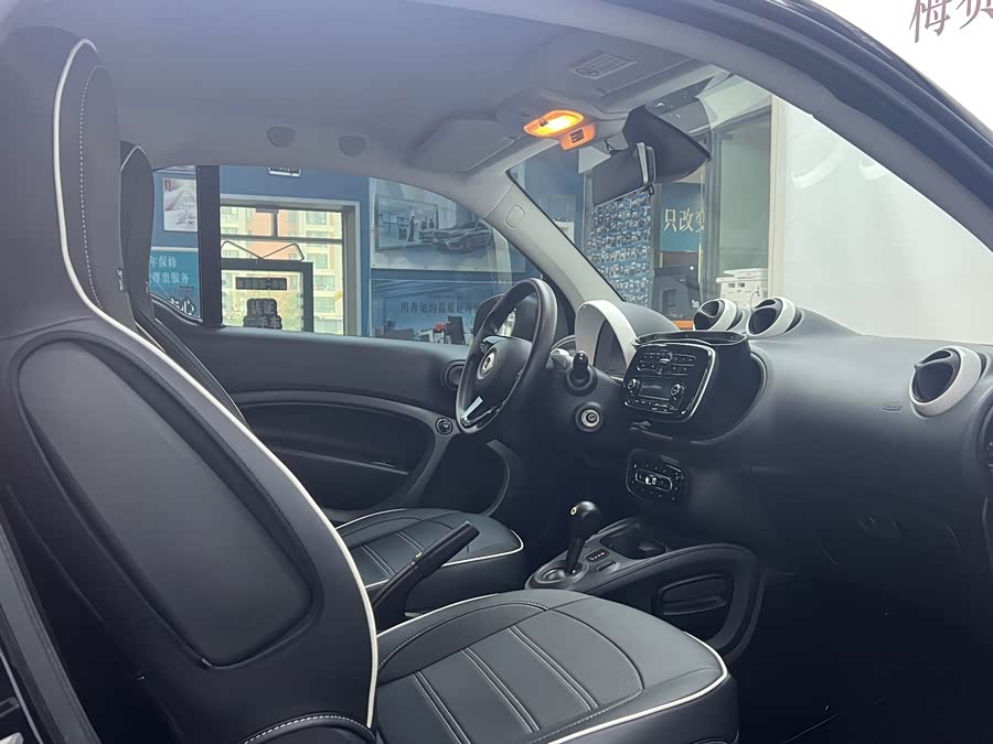 smart fortwo 2018, фото 13