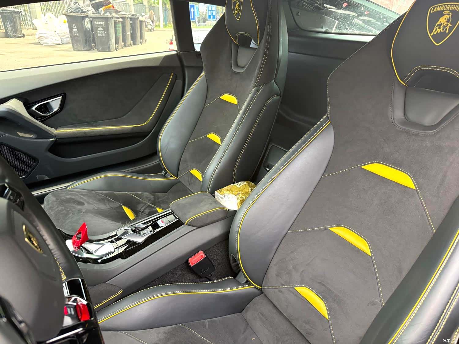 Lamborghini Huracán, 2020 все фото