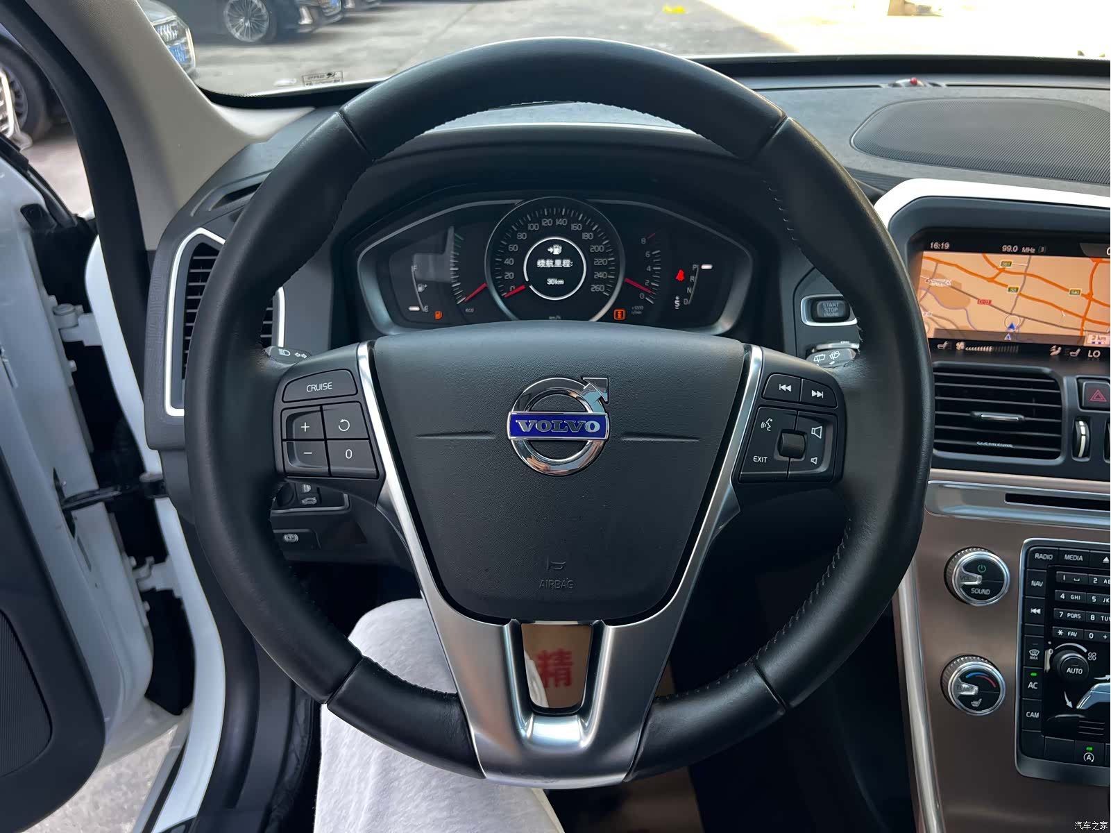 Volvo XC60, 2017 13