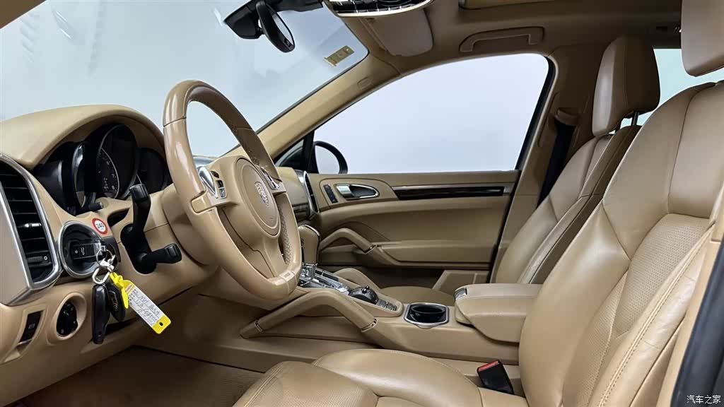 Porsche Cayenne, 2012 11