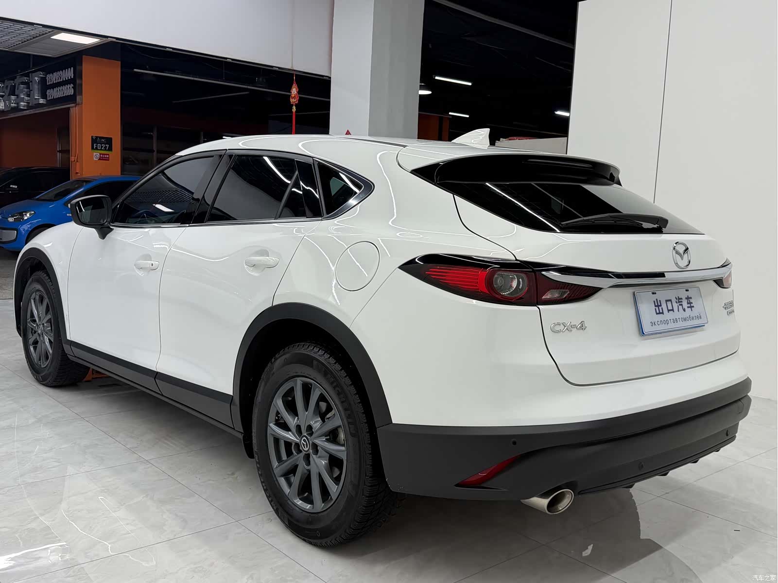 Mazda CX-4, 2023 4