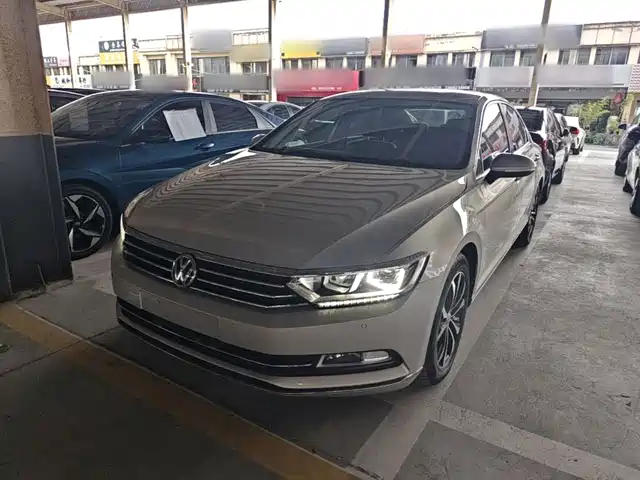 Volkswagen Magotan 2018 — купить из Китая под заказ