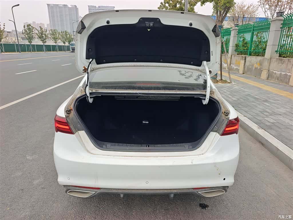 Geely Binray, 2022 19