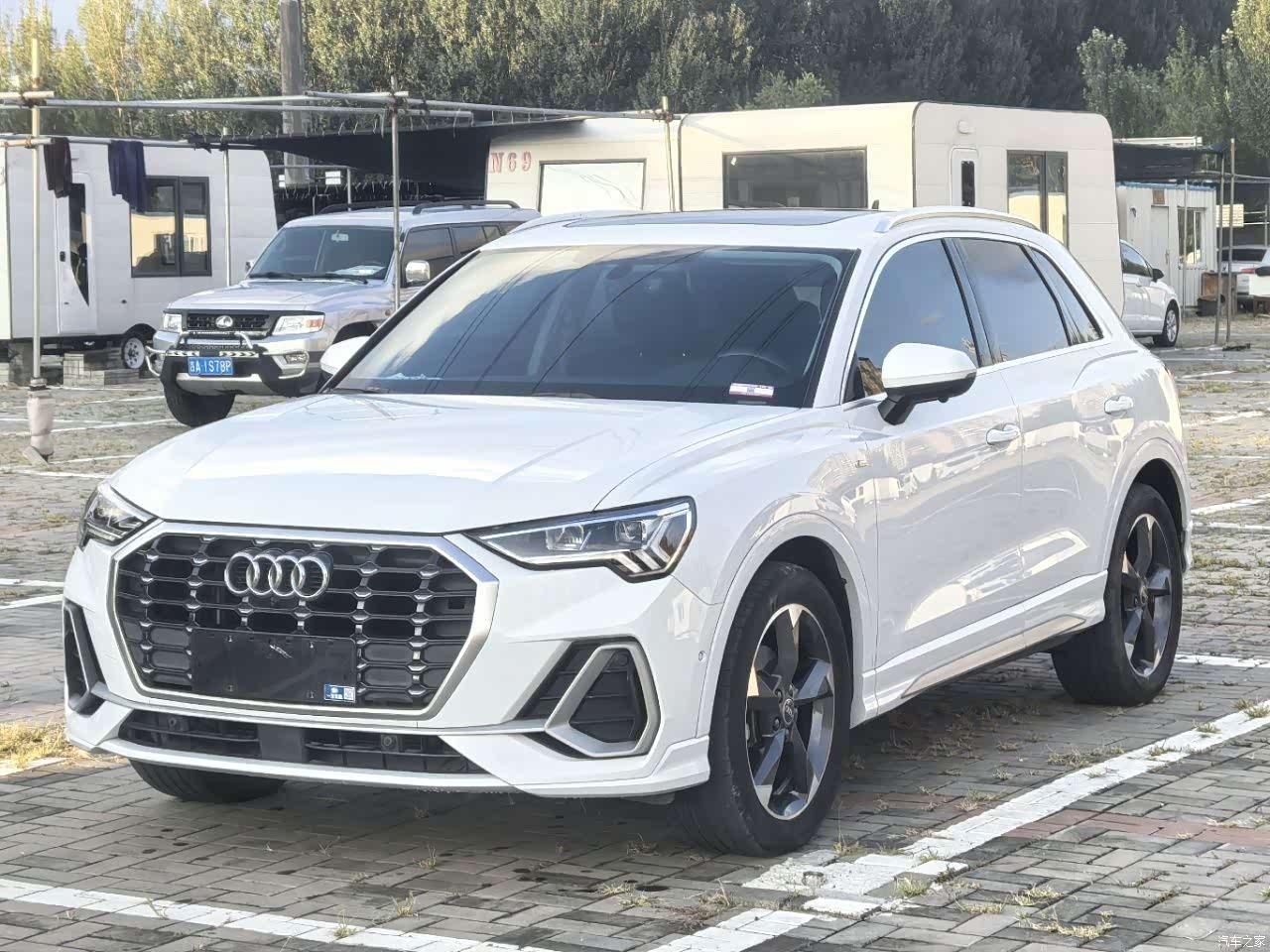 Audi Q3, 2022 1