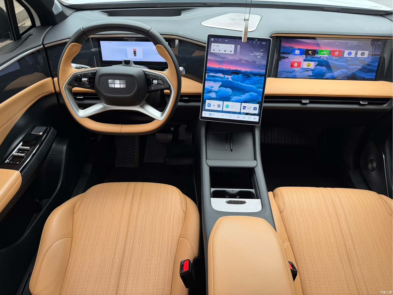 Geely Galaxy L7, 2023 12