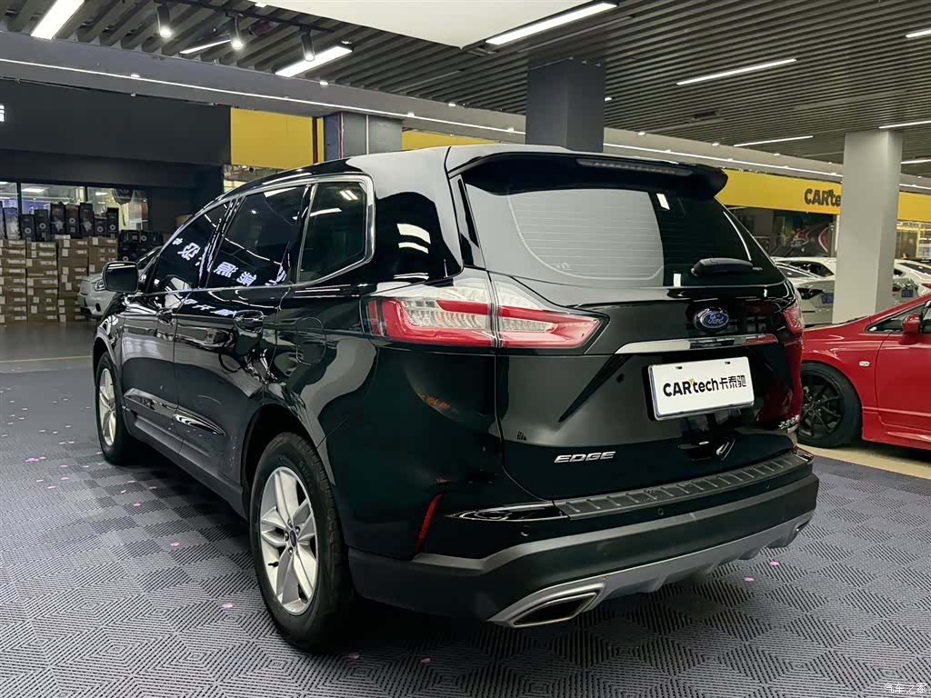 Ford Edge, 2021 4