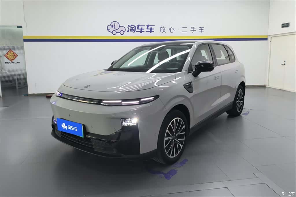 Leapmotor B10