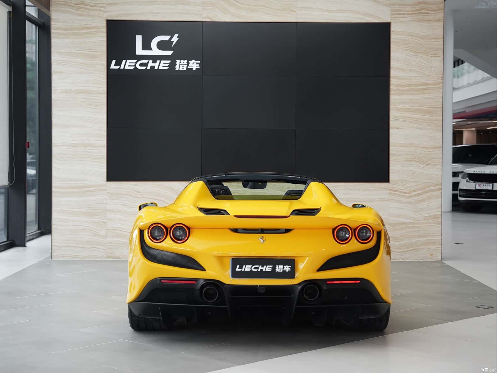 Ferrari F8, 2021 20