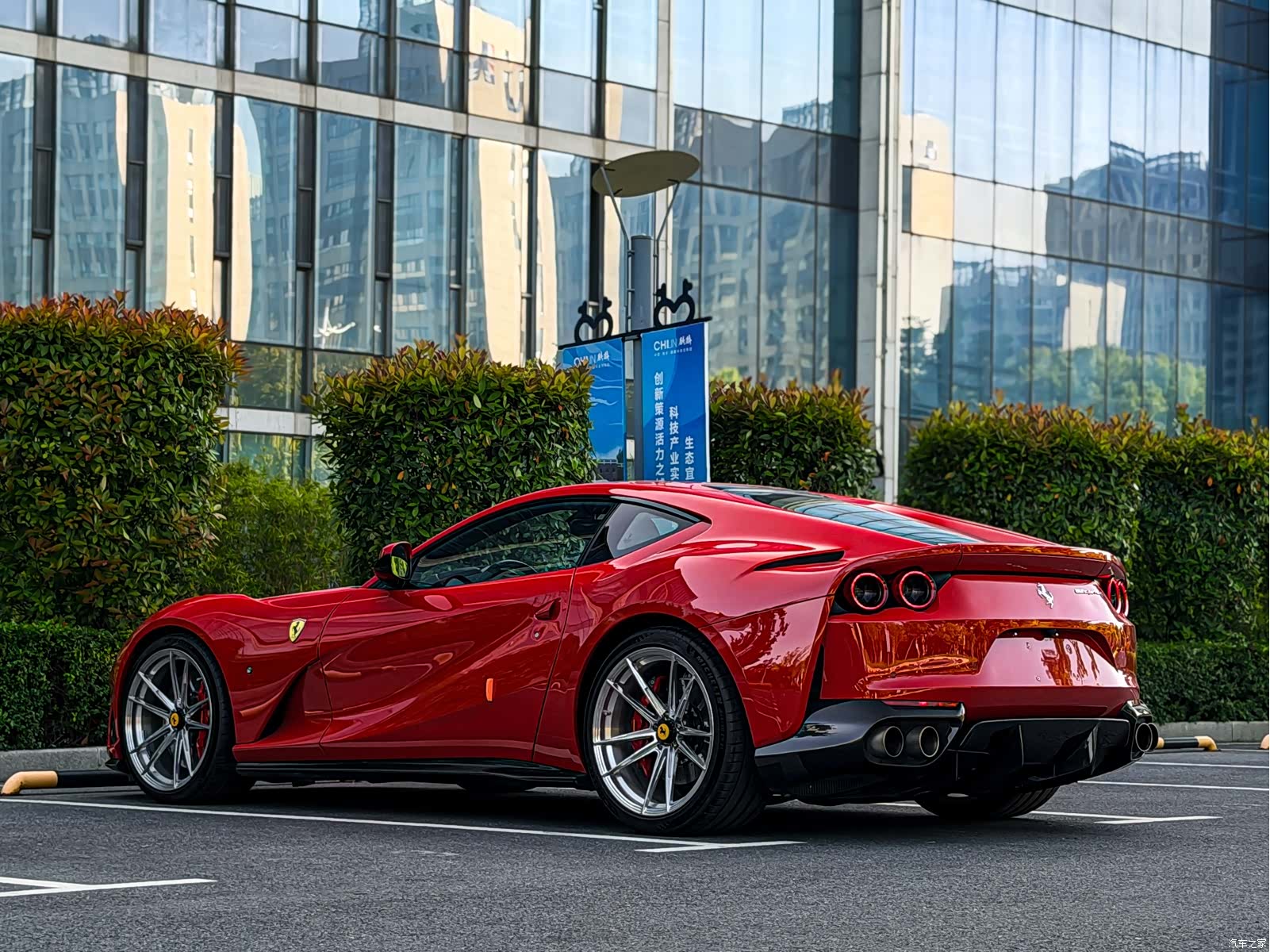 Ferrari 812, 2018 28