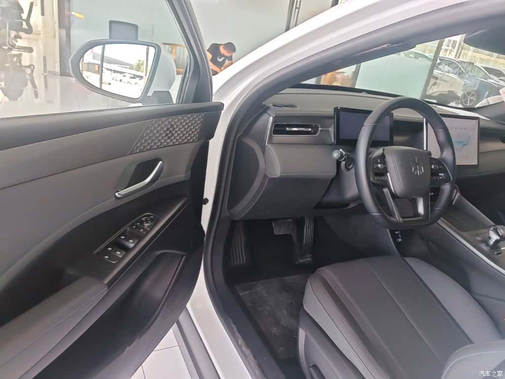 BYD Qin, 2025 16
